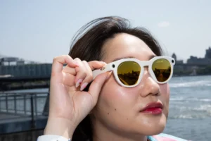 Meta’s new smart glasses