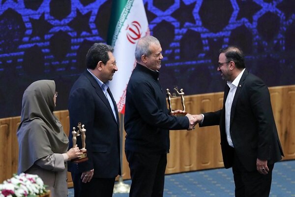 تقدیر رئیس‌جمهور از پژوهشگاه ارتباطات برای تدوین استاندارد هوش مصنوعی