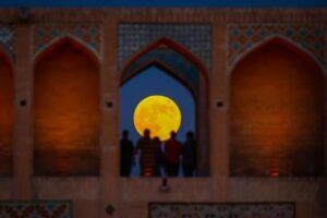 «ابرماه» امشب می‌درخشد؛ آسمان پاییزی ایران میزبان پدیده‌ای کم‌نظیر