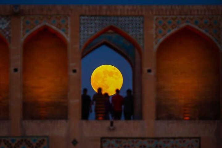 «ابرماه» امشب می‌درخشد؛ آسمان پاییزی ایران میزبان پدیده‌ای کم‌نظیر